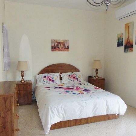 Kennedy Court - Prime Location - Bus Terminus Apartment St. Paul's Bay Exterior photo